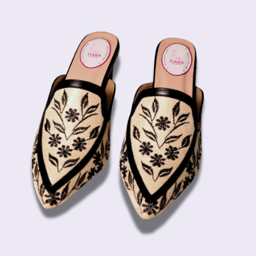 11 Bantu Block Heel - Image 1