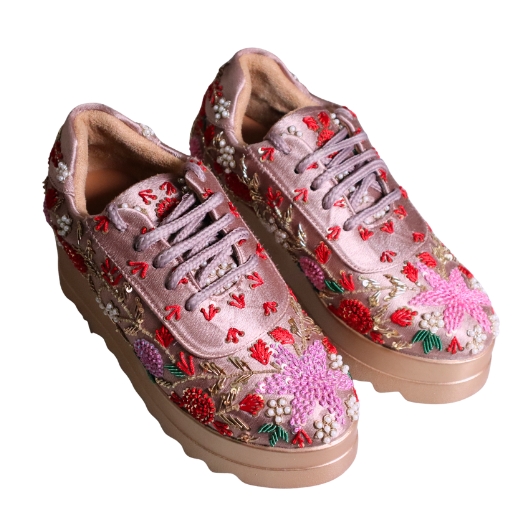 22 Elegant Embroidered Bridal Shoes – Pink Floral Design - Image 3