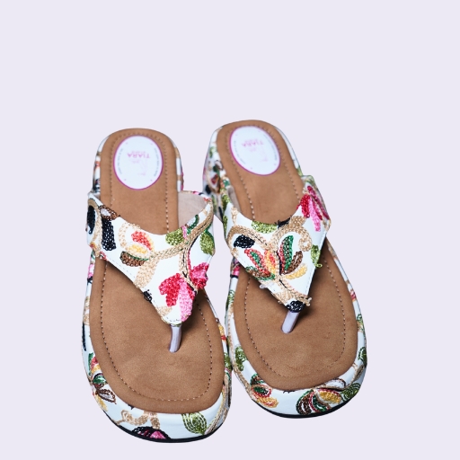 50 Tiara's 'Blooming' Platform Sandals - Image 1
