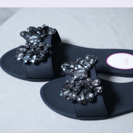 80 Tiara's Siren Slides - Image 4
